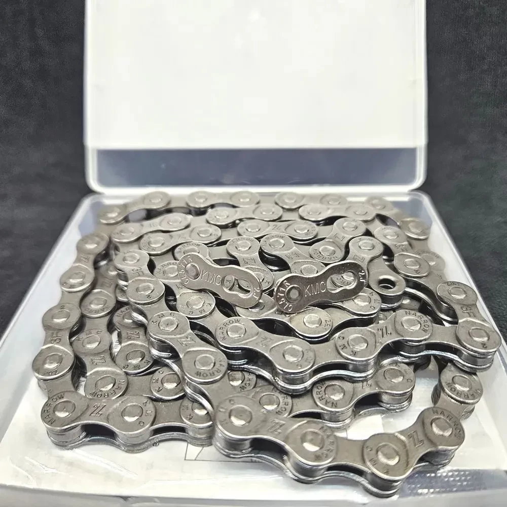 Велосипедная цепь KMC Z8.3, Серебристо-серая Велосипедная цепь KMC Z8.3, Серебристо-серая